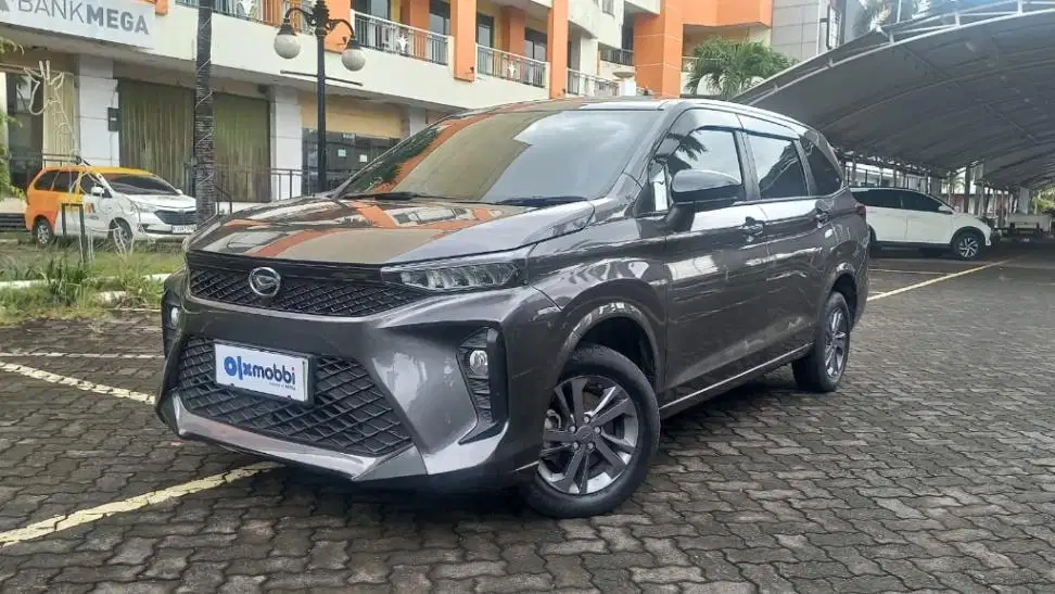 DP MURAH - Daihatsu Xenia 1.3 R Bensin MT 2024 Abu