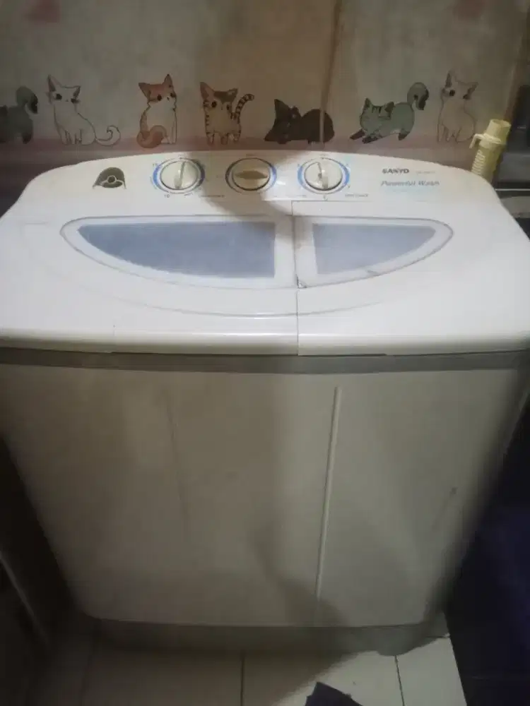 Mesin cuci sanyo sekitaf 7kg an