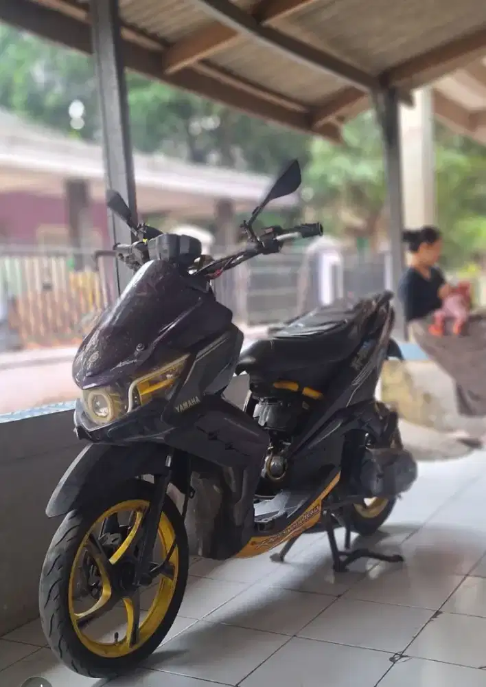 Motor xeon gt 125 modif supermoto