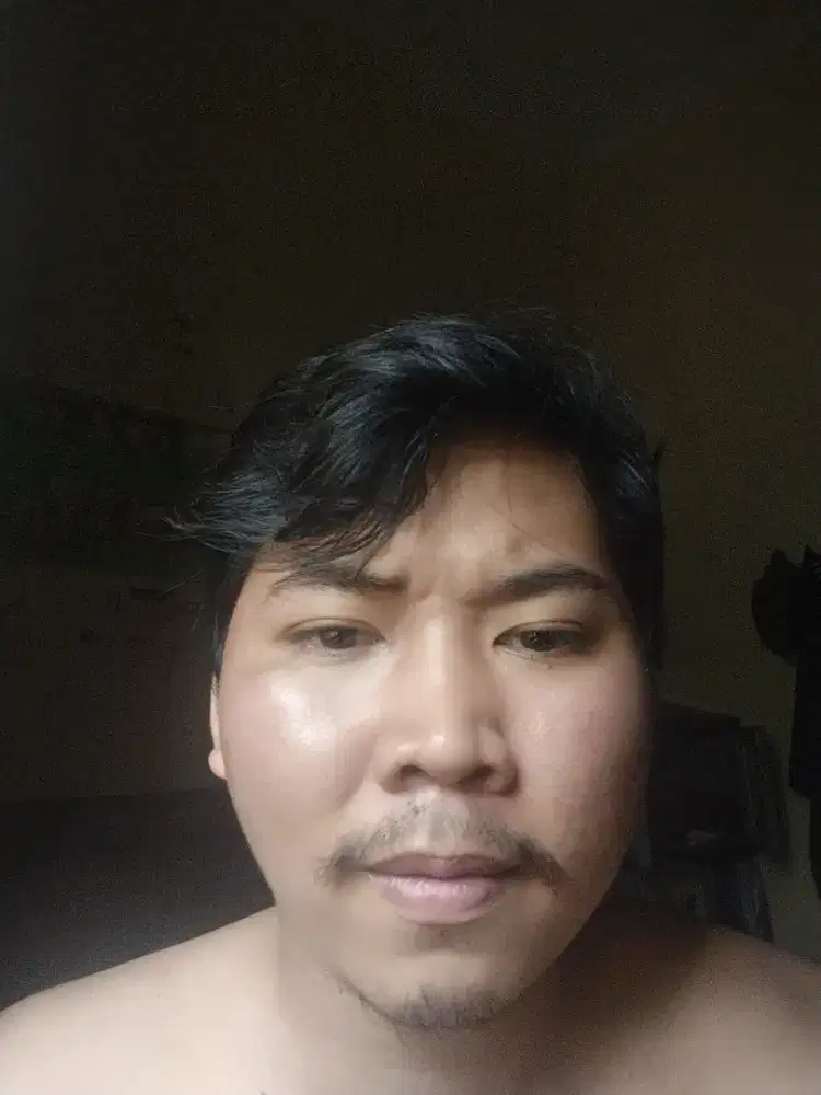 Bisa kerja di mana saja di bagian masak bisa bagian cuci piring bisa