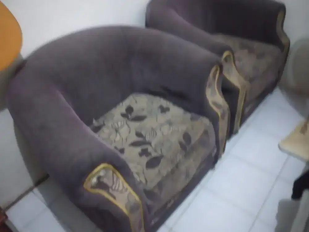 Kursi/sofa layak pakai