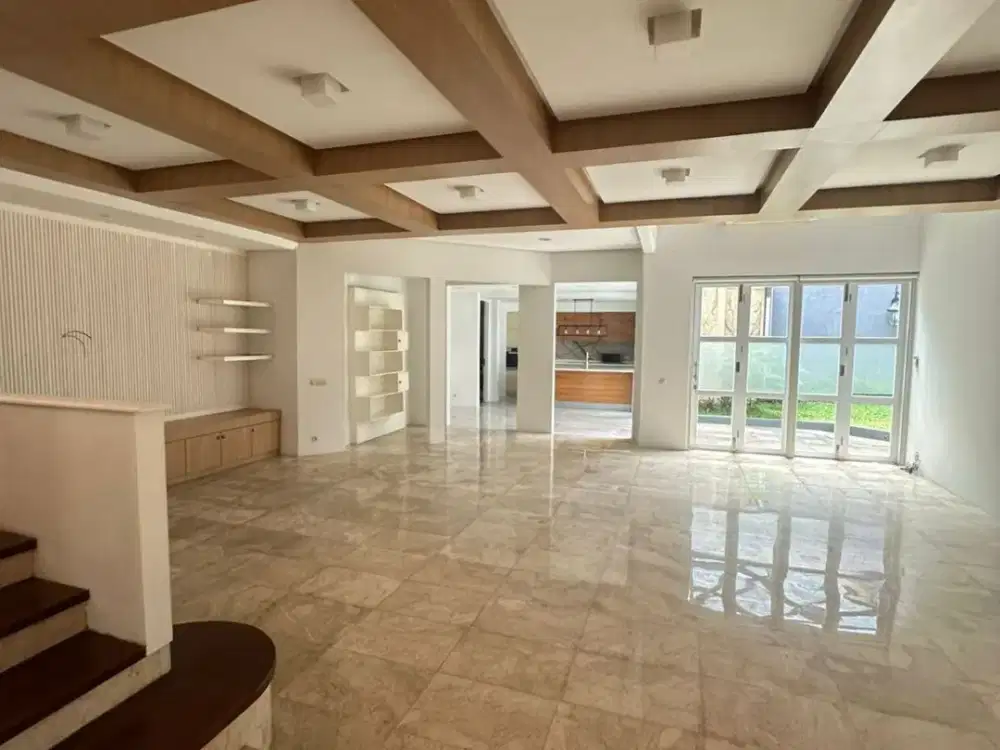 Rumah Exclusive Mewah Pondok Indah –  Luas 650m², Kolam Renang, Siap Huni!