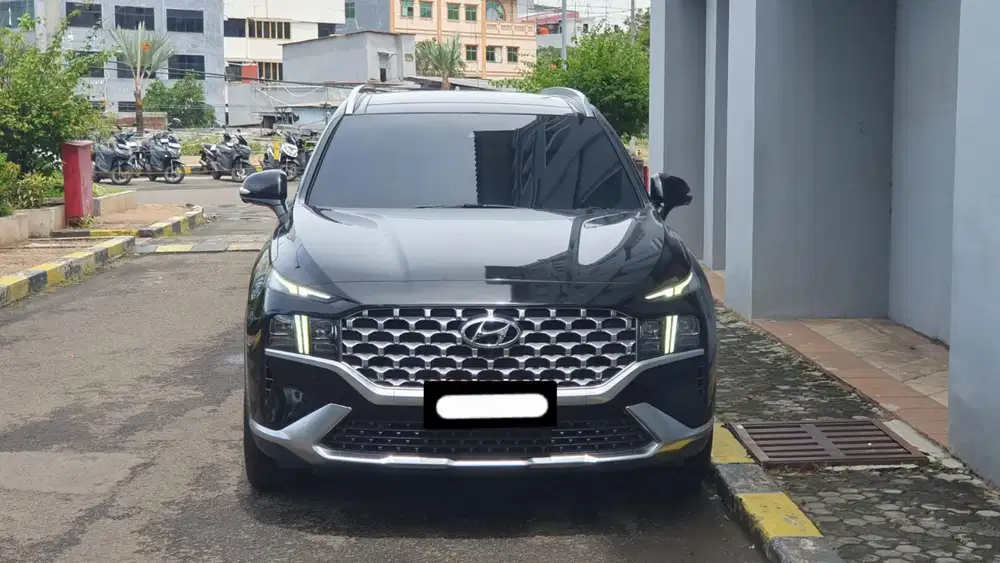 Km35rb hyundai santafe santa fe signature 2023 hitam bensin