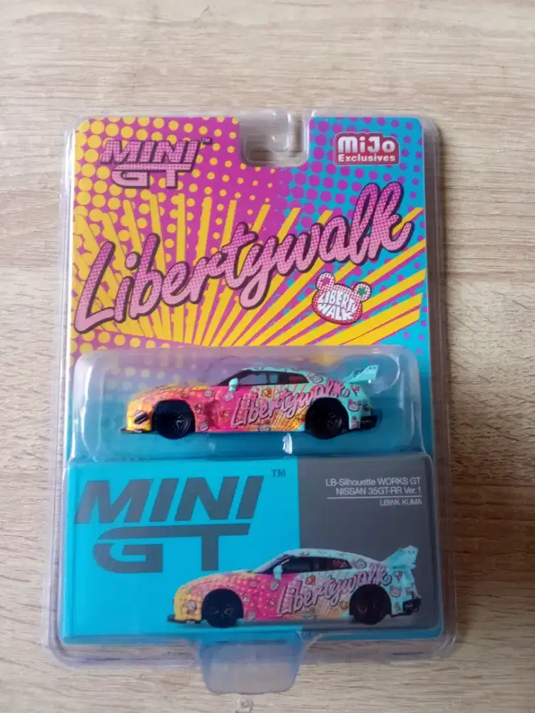 Mini GT Nissan 35 GT-RR LBWK Kuma