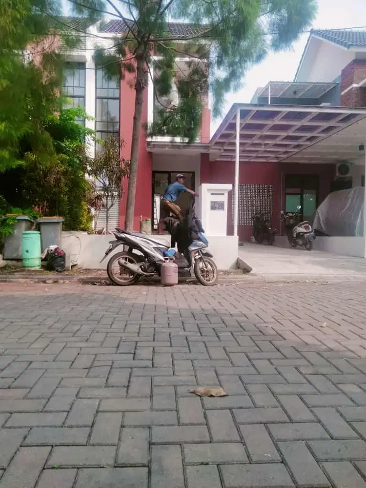 Disewakan  rumah 2 lantai dicluster green ara residence, harapan indah