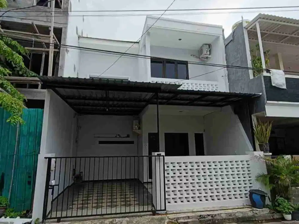 Disewakan rumah siap huni lokasi Pakuwon city cluster Puri asri Surabaya timur