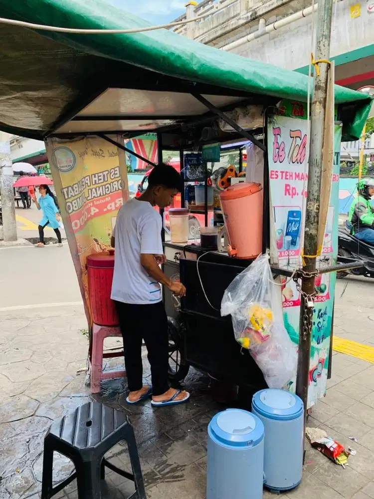 LOWONGAN KERJA JAGA STAND ES TEH