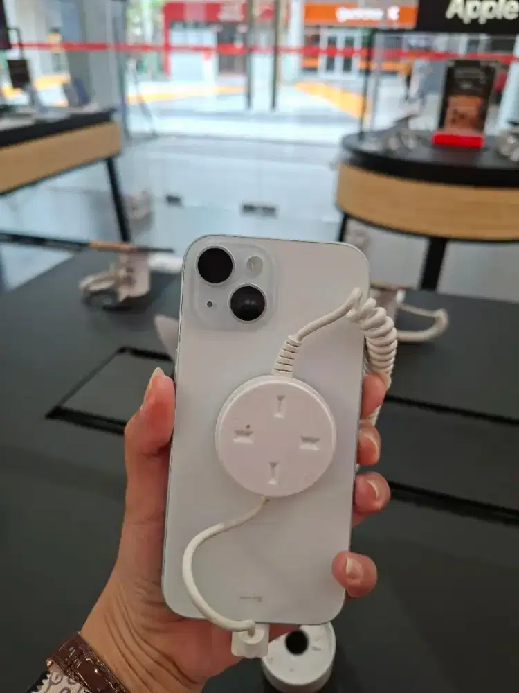 iPhone 15 // 128GB // Blue