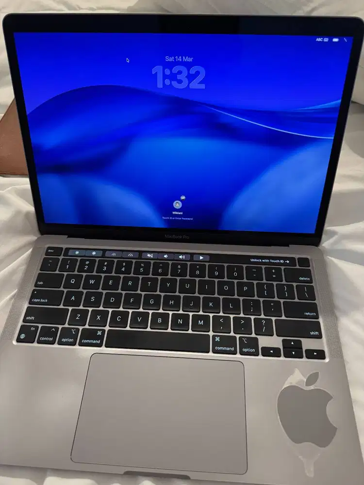 MacBook Pro 2020 M1 16GB RAM 512GB SSD