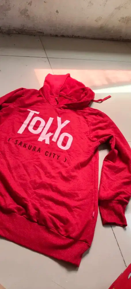 Jaket brand masih bagus