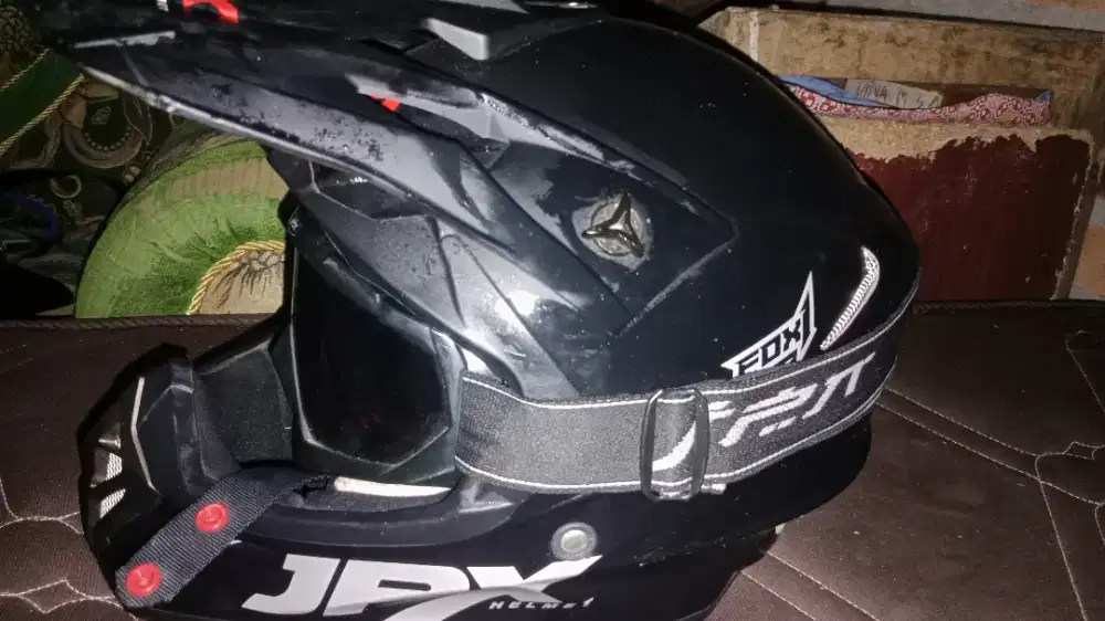 helm jpx ukuran xl 61-62