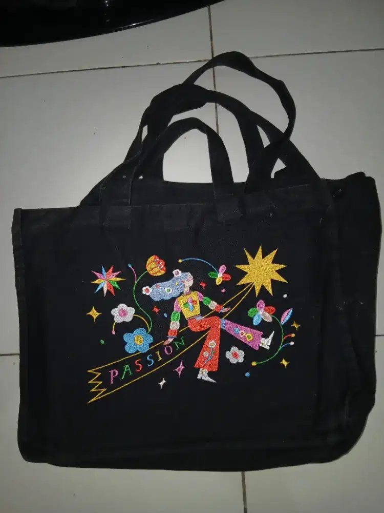 Tote Bag / Tas Canvas / Tas Canvasproof - Trinket by Kath
Hitam