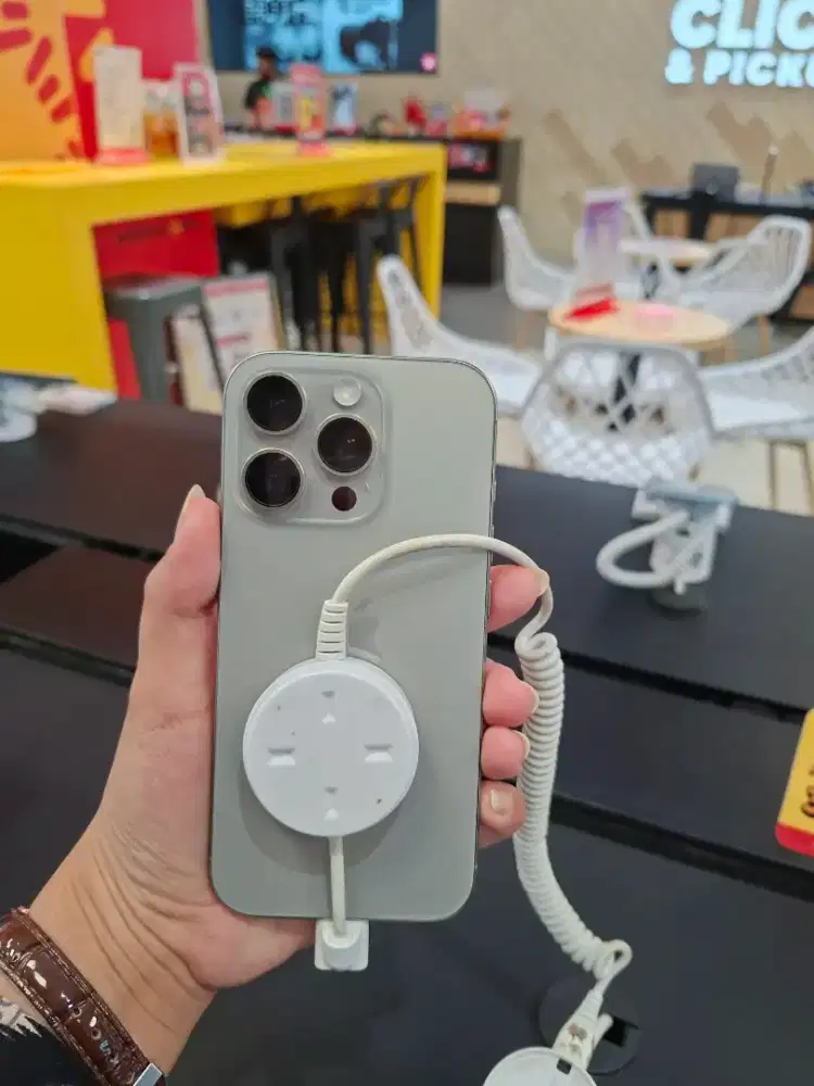 iPhone 16Pro // 128GB // Natural titanium