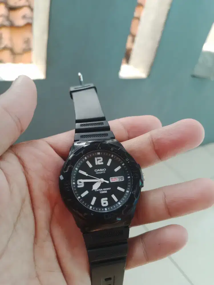 Jam tangan casio MRW 200