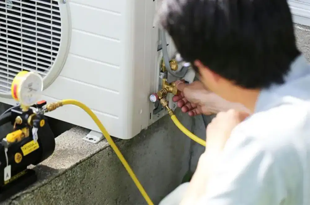 Service Ac,Kulkas,Pompa Air,Mesin Cuci dan Bongkar Pasang AC.