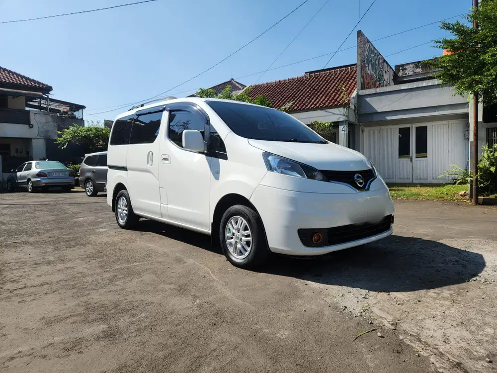 Nissan Evalia 1.5 SV Manual Tahun 2012