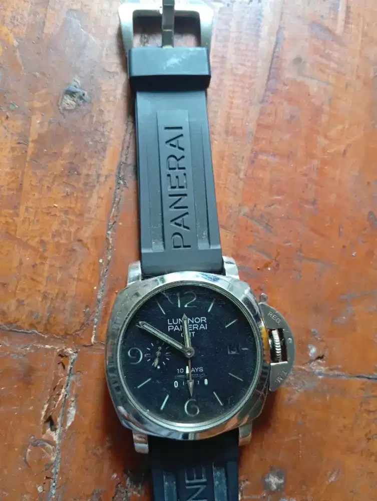 Jam tangan panerai gmt