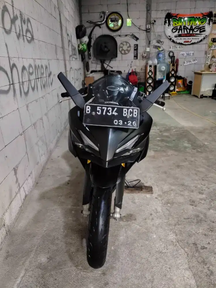 Honda CBR 150 r 2021