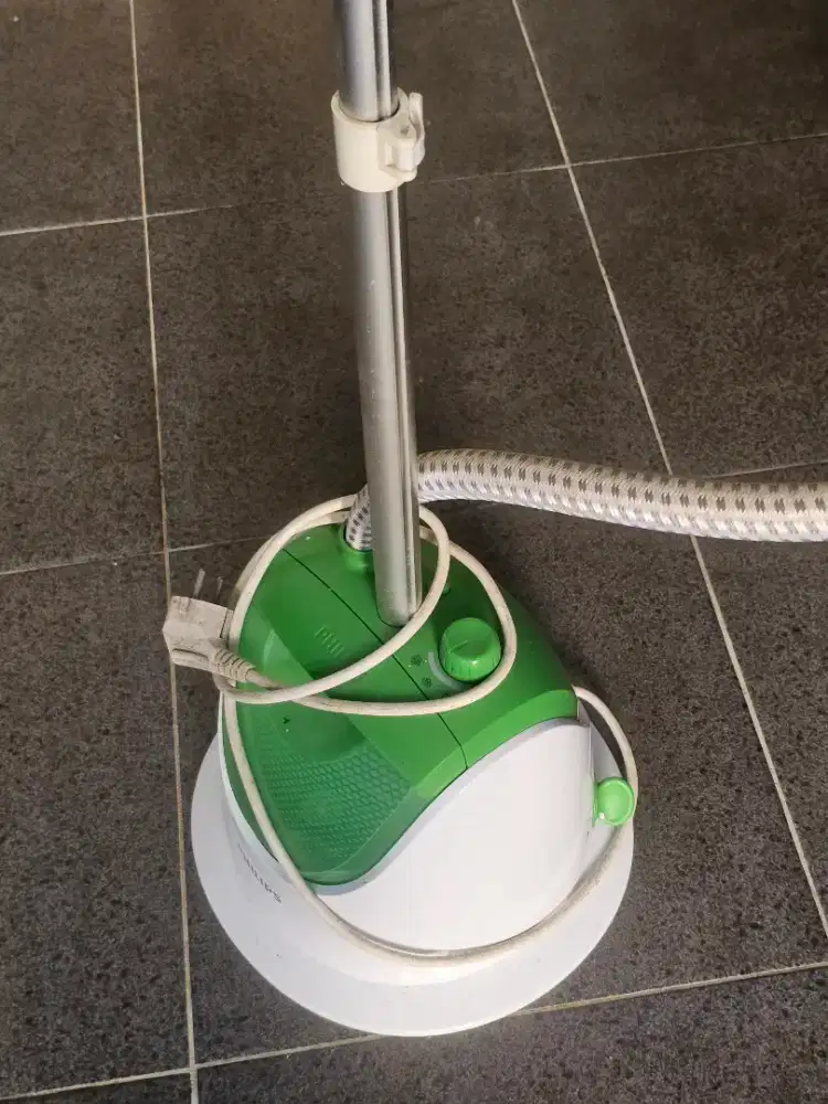 Setrika uap merk phillips like new jarng d pakai