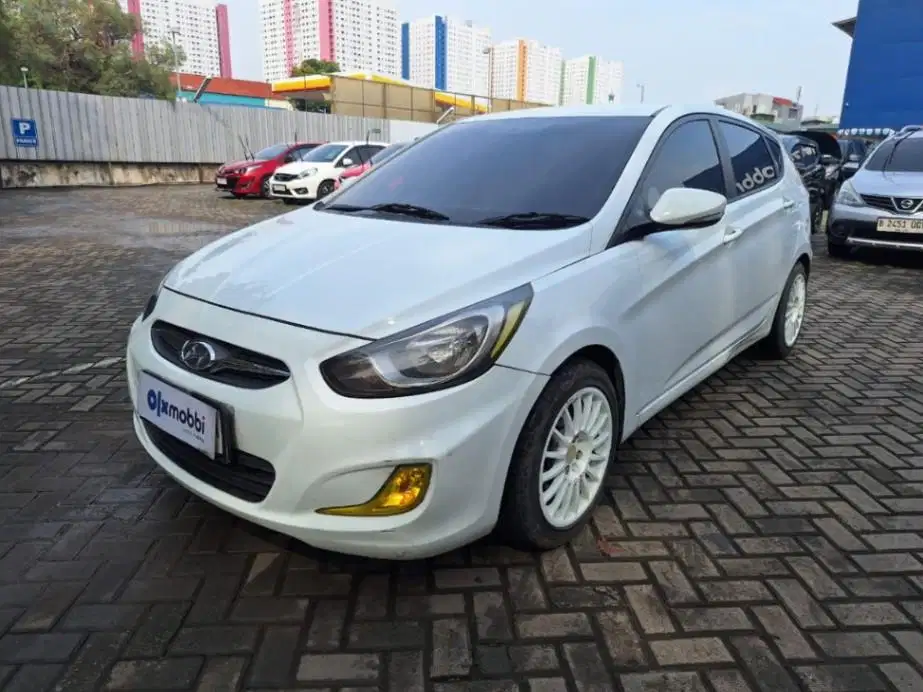 DP MURAH - Hyundai Grand Avega 1.4 Bensin-MT 2013 Putih