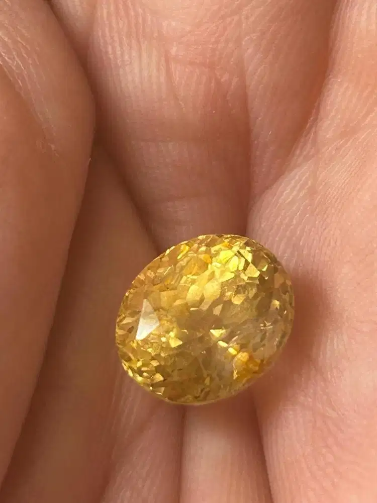 BATU PERMATA NATURAL YELLOW SAPPHIRE
