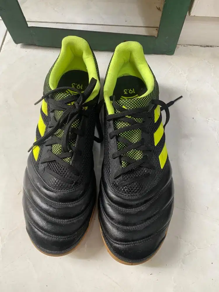Jual sepatu futsal Adidas Copa 19.3 uk 44