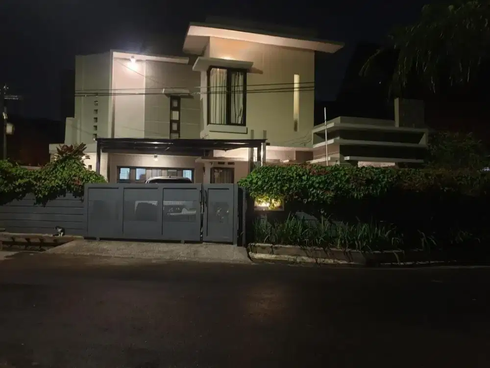 Rumah Bagus Dekat ke Pusat Kota di Ciateul Sayap Bkr Moch Toha.