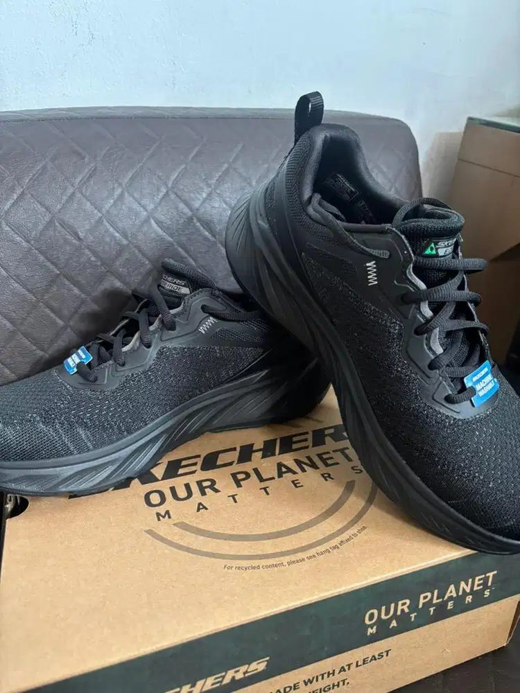 Skechers Edgeride Hitam