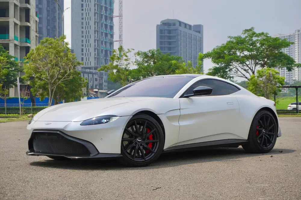 Aston Martin V8
Vantage Coupe 2019