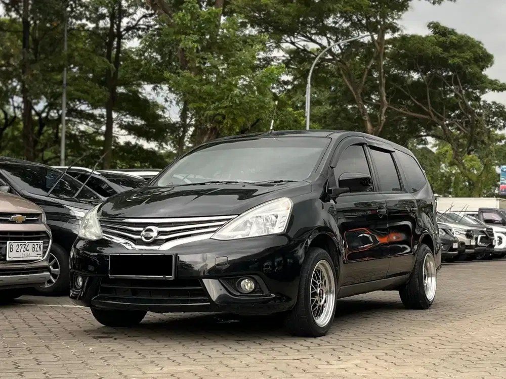 ISTIMEWA!! NISSAN GRAND LIVINA SV 1.5 AT 2016 HITAM, KM 93RB