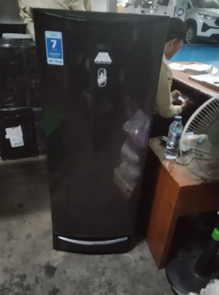 Kulkas aoua mulus body2 laci nya