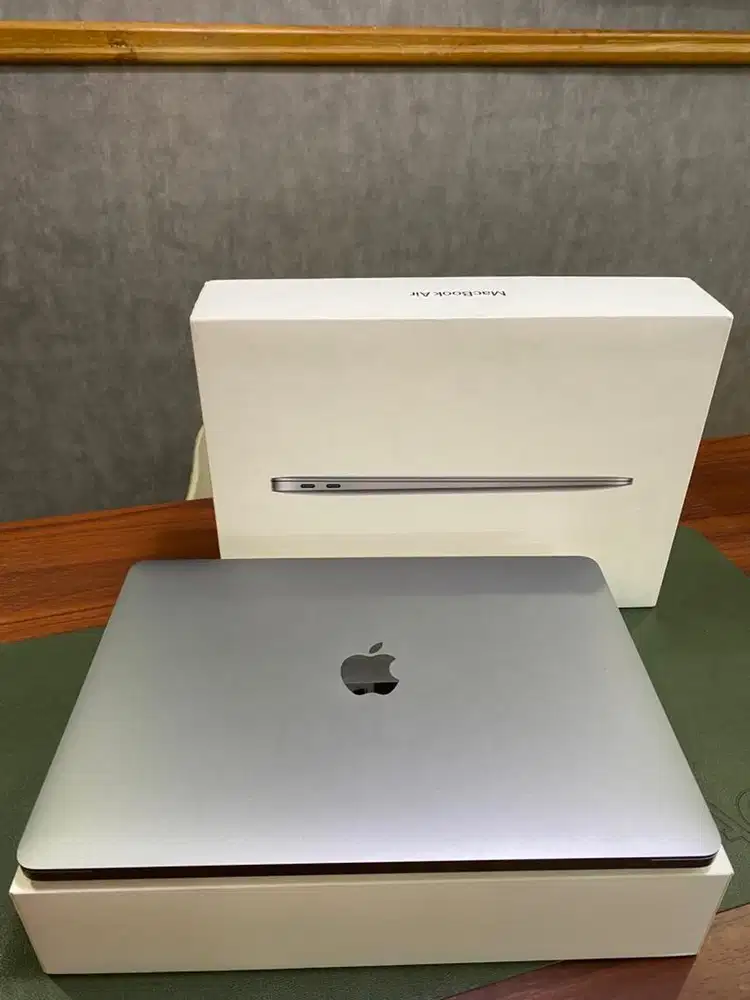 MacBook Air M1 (13-InCh,2021) Silver Eks Inter