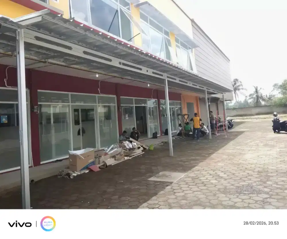 Pasang baja ringan parkiran