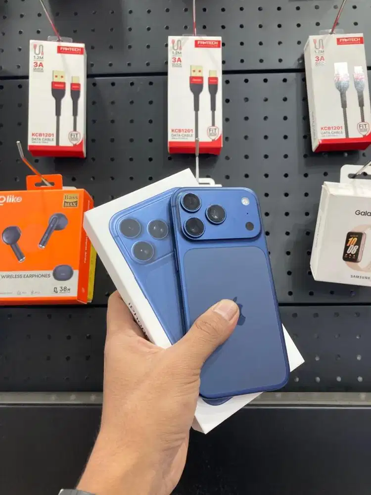 Iphone 17 pro 256 ibox deep blue