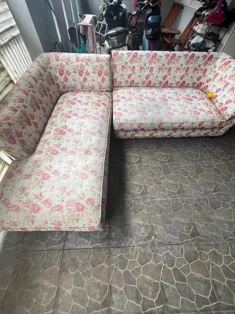 Dijual MURAH !!! Sofa letter L