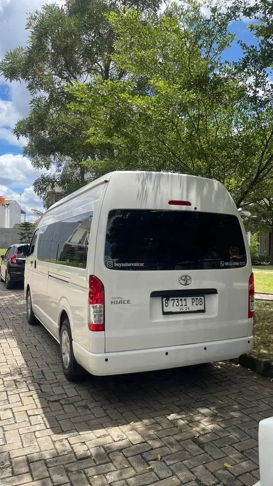 Sewa hiace jakarta