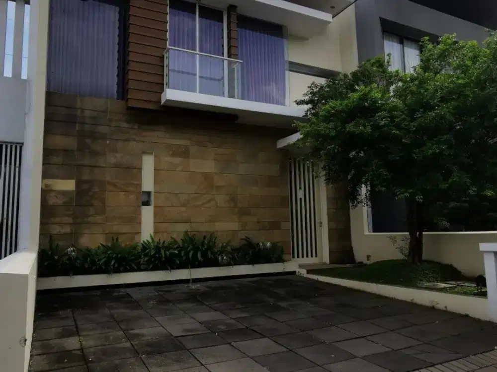 Rumah Dijual Semi Furnish Royal Residence