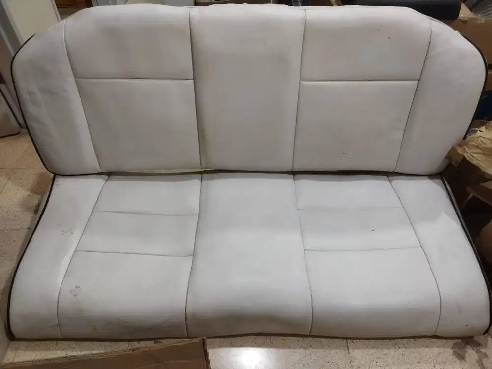 Jok Belakang mobil BMW E30