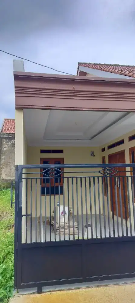DIJUAL RUMAH BANGUNAN BARU DAERAH DEPOK