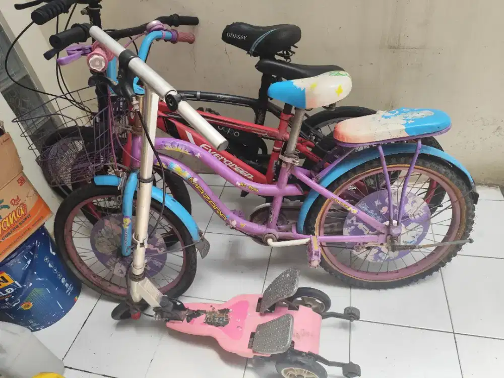 Jual 3 sepeda & 1 Skutter daerah rorotan cilincing