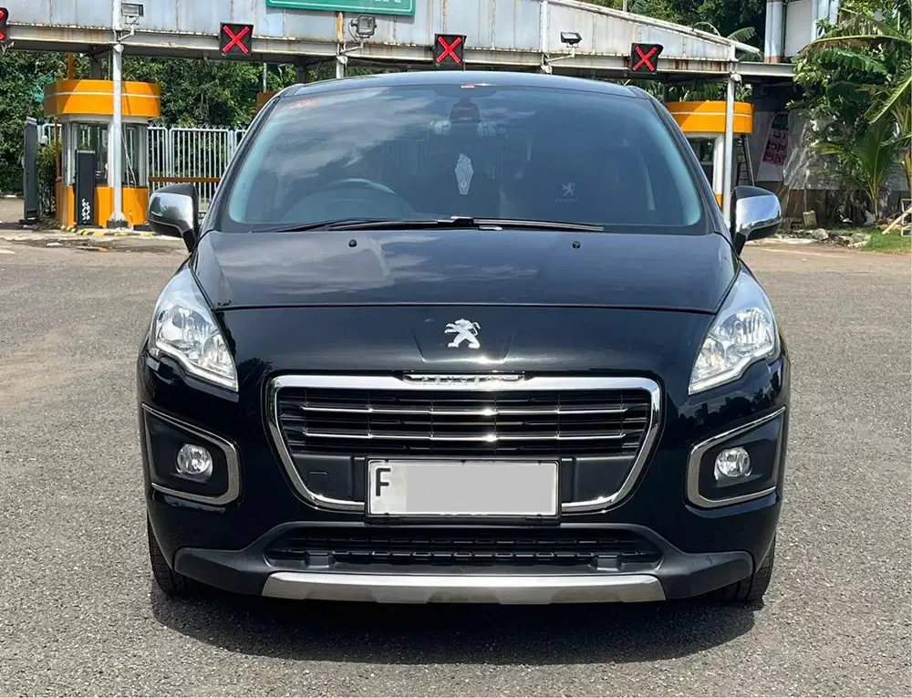 TERMURAH!! PEUGEOT 3008 1.6 AT HITAM 2016