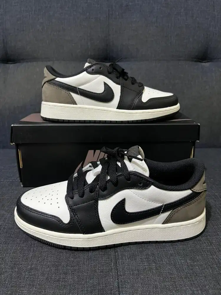 Sepatu Nike Air Jordan 1 Low Retro OG Mocha (GS)