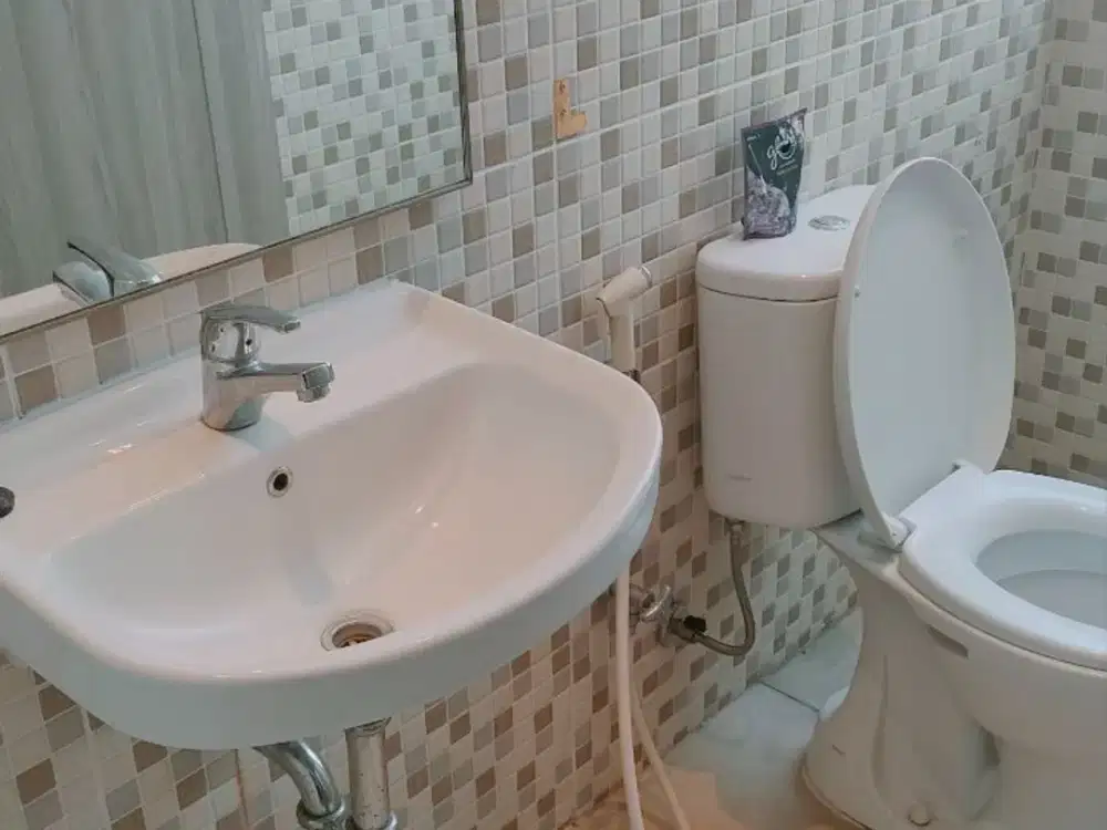 Dijual Rumah 2 Lt Grand Pakuwon Turun Harga