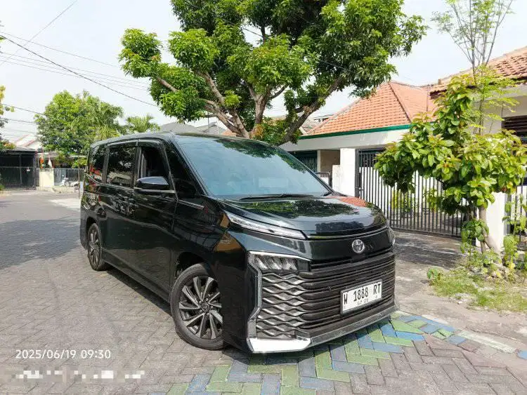 NEW VOXY TSS 2.0 MATIC 2023, KM 23 RIBU