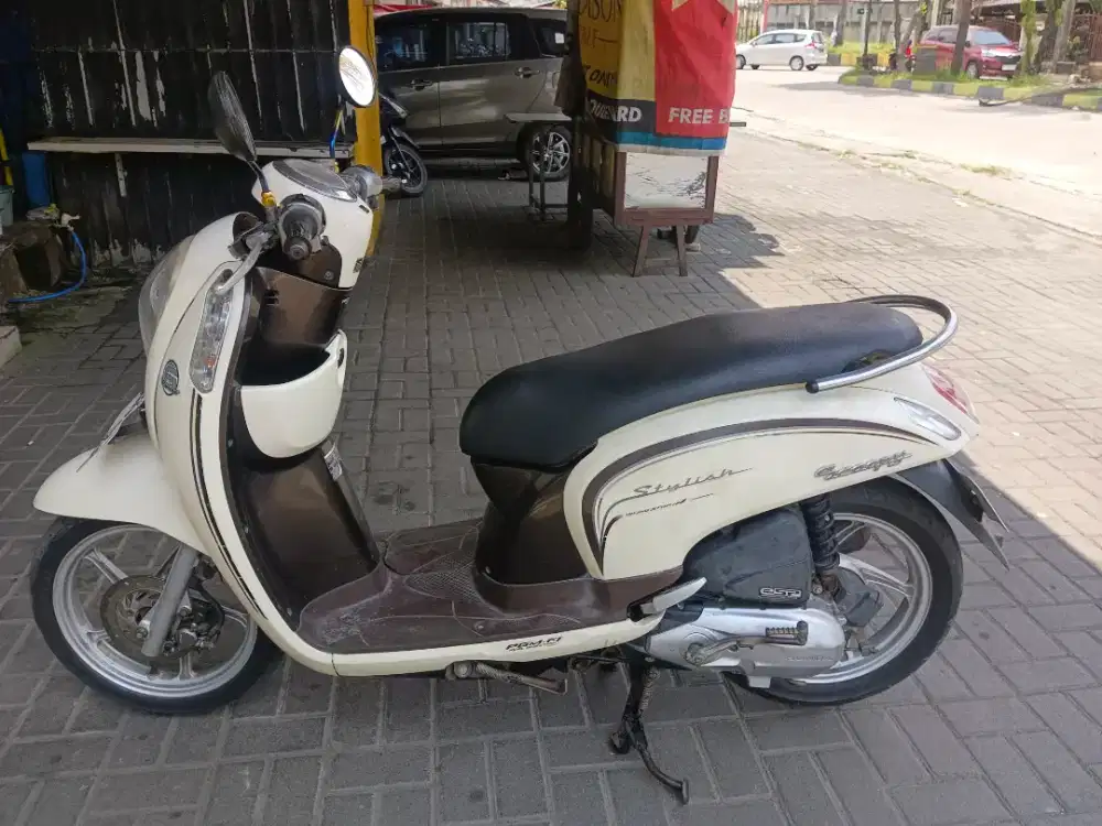 Scoopy 2015 stylish