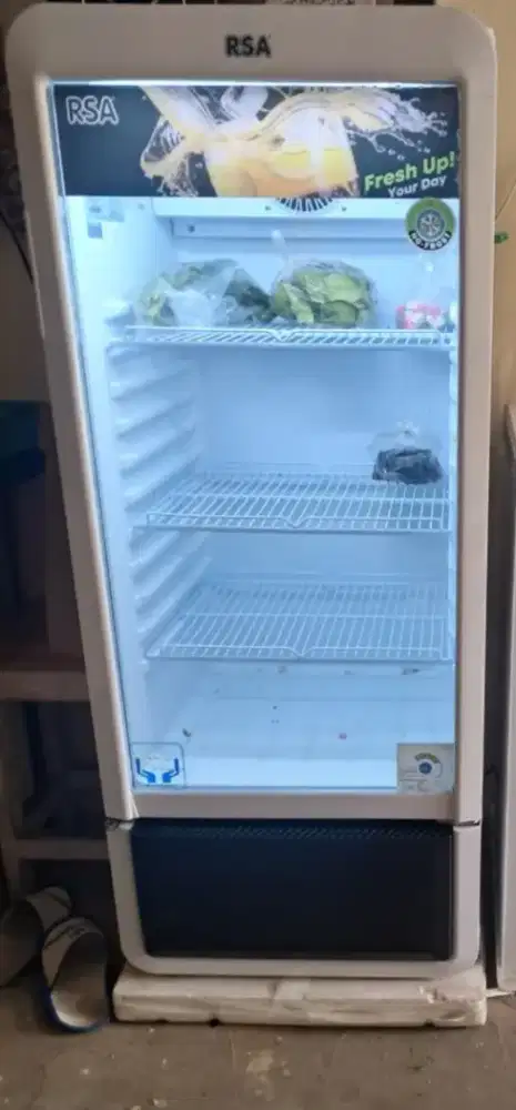 Showcase untuk minuman atau sayuran murah