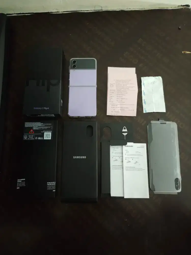 Samsung Z Flip 4 8/256gb SEIN Resmi Minus