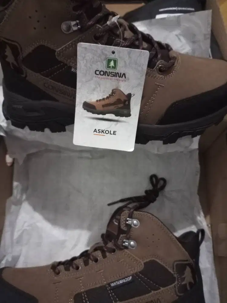 Jual sepatu Merk Consina ukuran 39