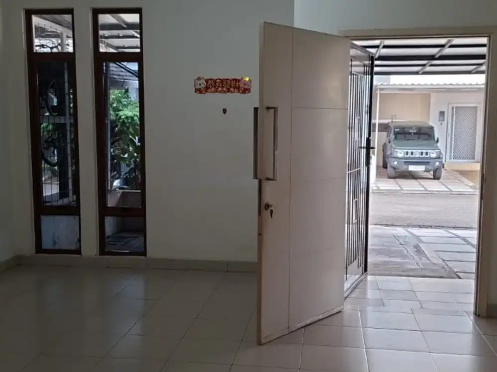 Disewakan Rumah Nyaman di Alamanda (015)