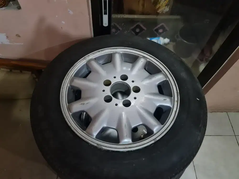 Velg mercy r15 tenhole made in england